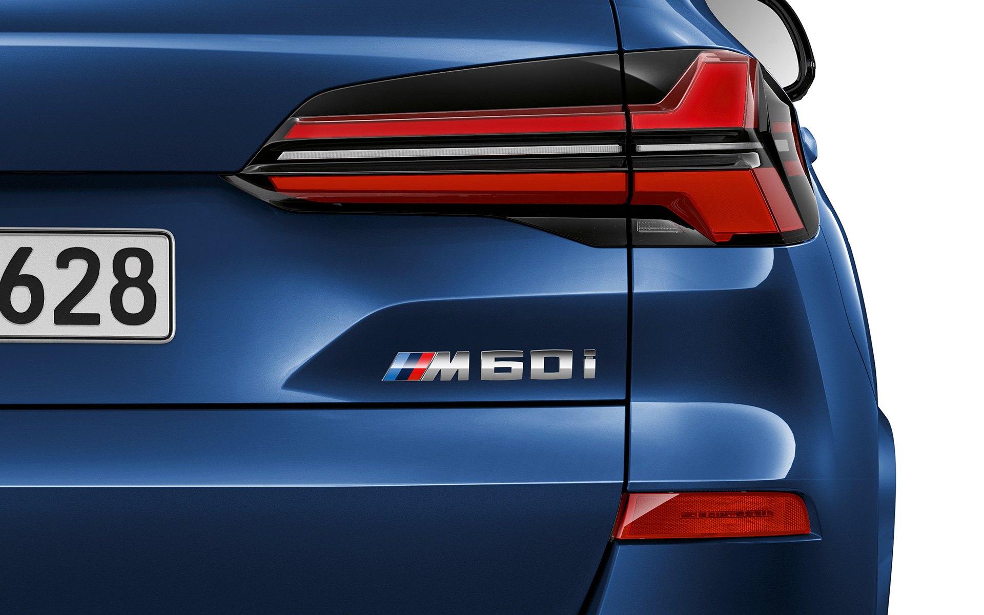 BMW X5 M60i xDrive G05 MP feux arrières, vue en gros plan